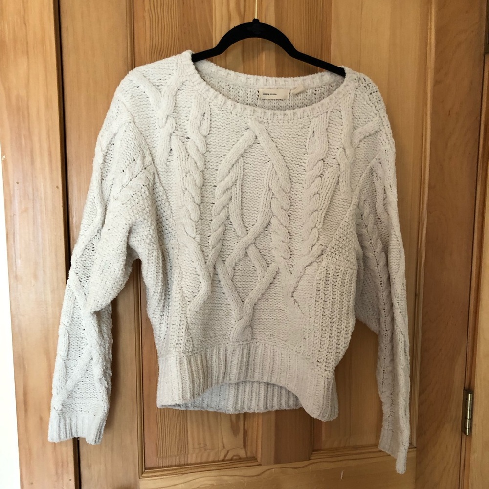 “Sleeping on Snow” cream sweater